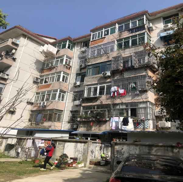 �Ϸ���**�´�С�^(q��)���и����(xi��ng)Ŀ�漰��λ�ںϷ��кɻ�·�����ƌW(xu��)�u·�|������·�ϺϷ���**�´�С�^(q��)סլ�÷�ͬ�^(q��)�������ͨ��Ʒ���Ј��r(ji��)���u���(xi��ng)Ŀ